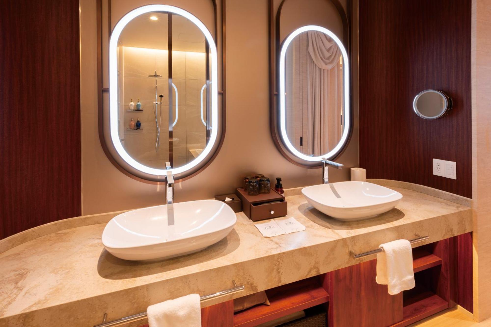 Hotel Springs Makuhari Premier Chiba Dış mekan fotoğraf